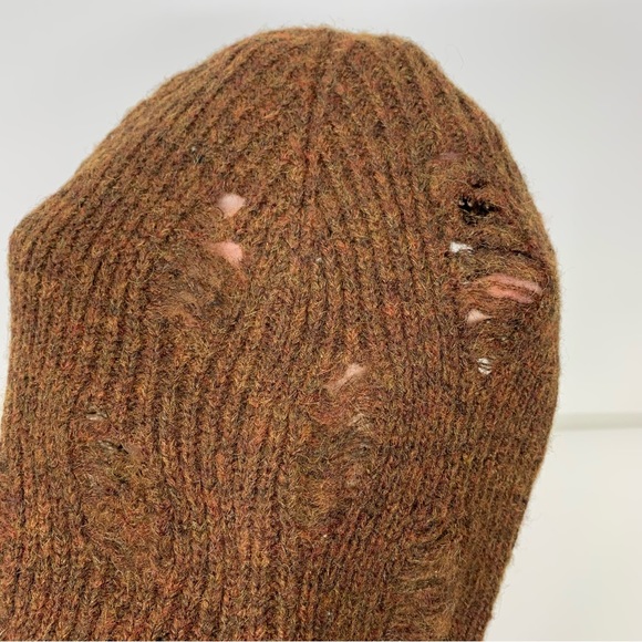 Urban Outfitters Jax Distressed Knit Beanie Slouchy Soft Wool Blend Brown Nwt - Picture 4 of 10